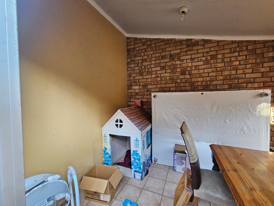 To Let 3 Bedroom Property for Rent in Wilkoppies North West